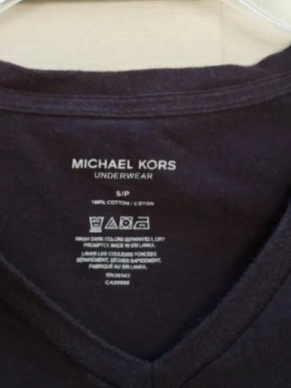 Michael Kors woman's dark black V-Neck Tee size SP